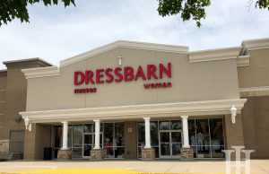 retail: an outside picture of dressbarn